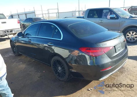 2023 Mercedes-Benz C 300 4Matic z USA, uszkodzony, nr VIN W1KAF4HB9PR082323